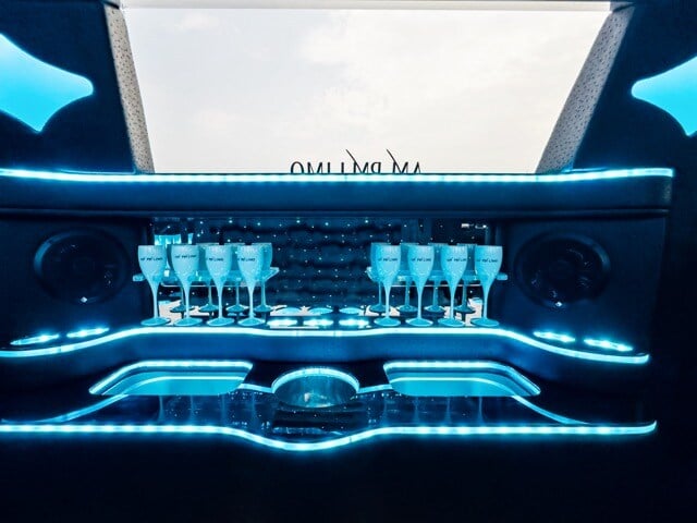 2O2UDWJQBX7N Medium